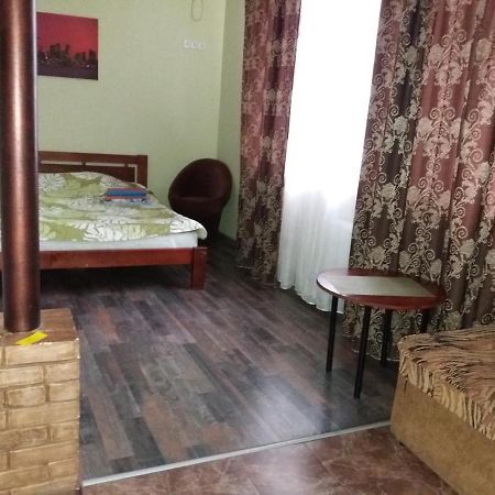 Студия На Черeмушках Lägenhet Odessa Exteriör bild